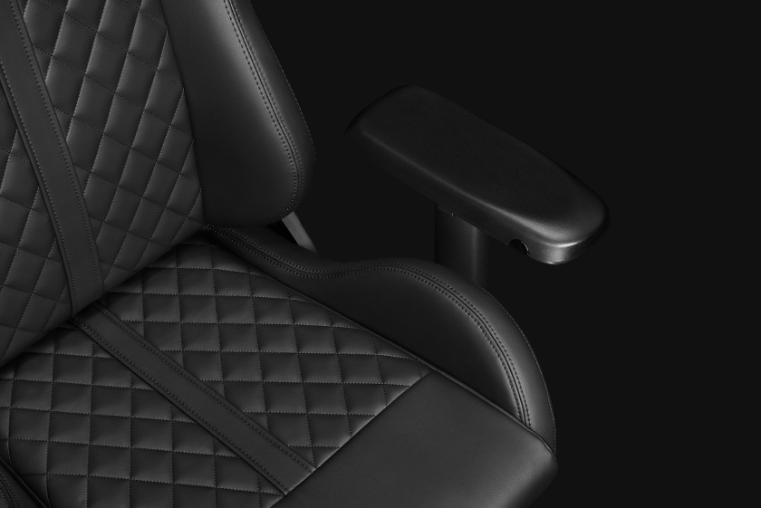 Fotel Gamingowy YUMISU 2025 Magnetic Real Leather Black Fotel Gamingowy YUMISU 2025 Magnetic Real Leather Black perspektywa detal siedzisko v2