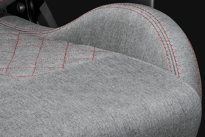 15 YUMISU 2050 Cloud Red detal siedzisko